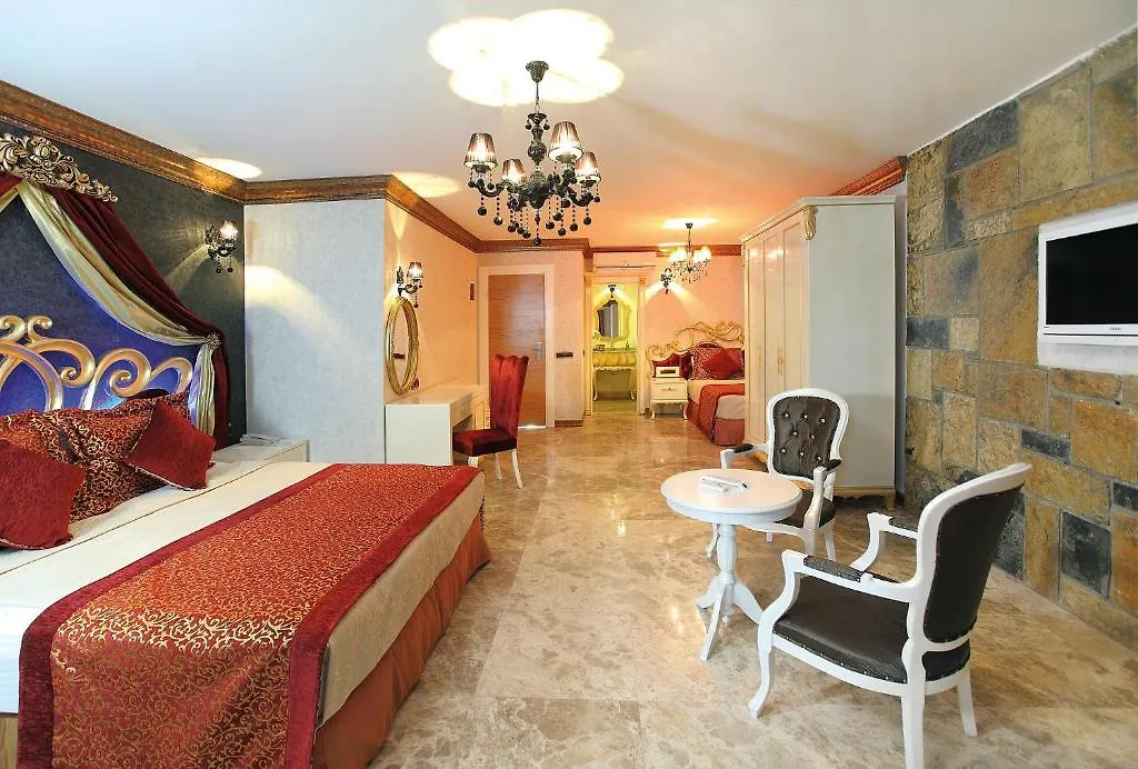 Camelot Beach Hotel Turgutreis